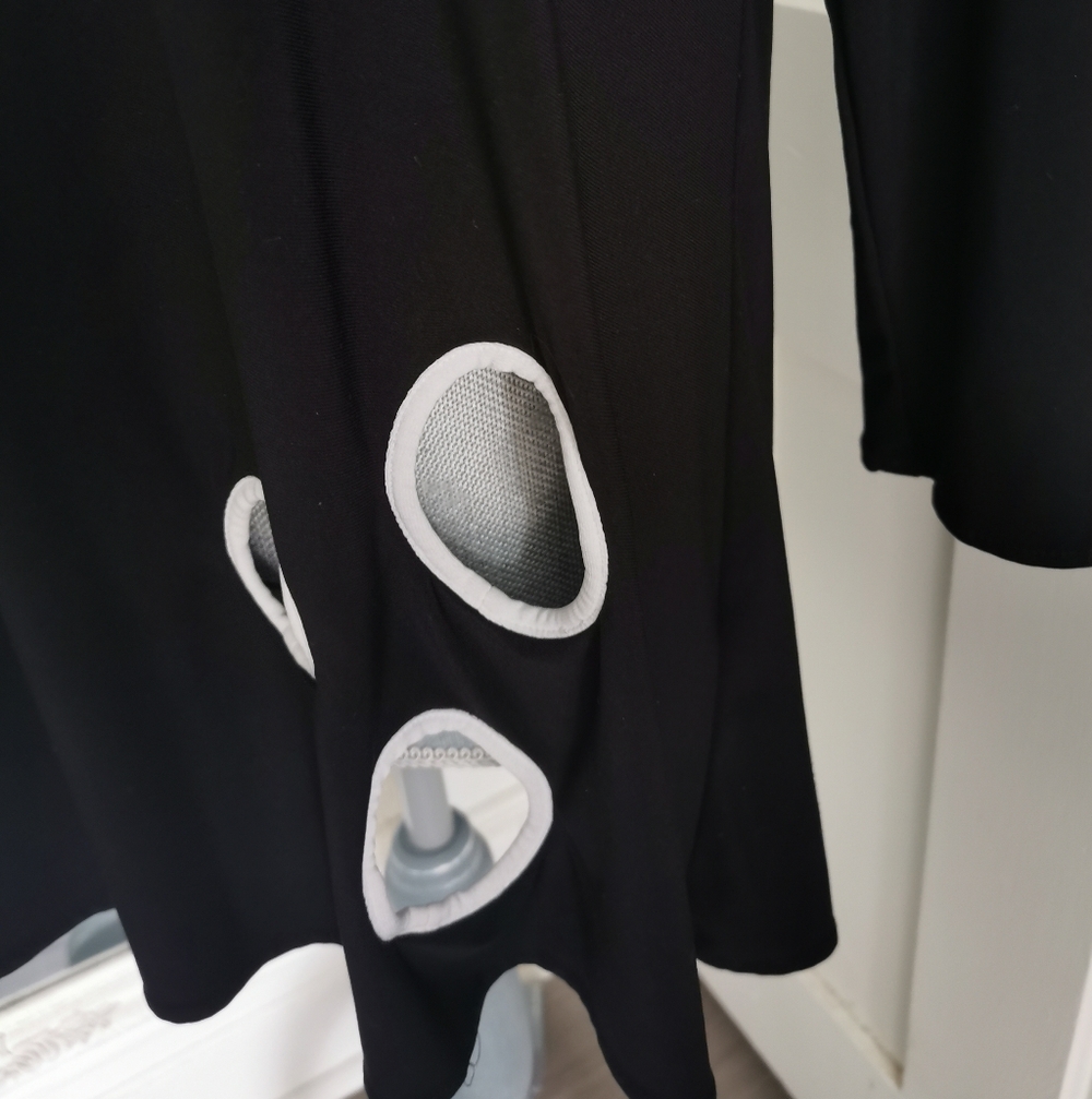 Womens Joseph RibKoff Smock Style B/W Tunic Top /Peekaboo Cut outs. Size 6 - Picture 4 of 8